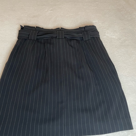 Express Women's Striped Mini Skirt With Belt - Picture 6 of 9